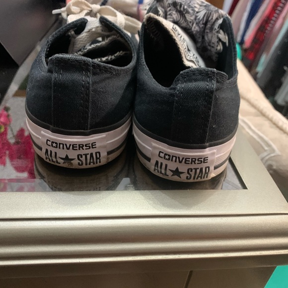 Two pairs of Converse Chuck Taylor’s - Picture 3 of 6